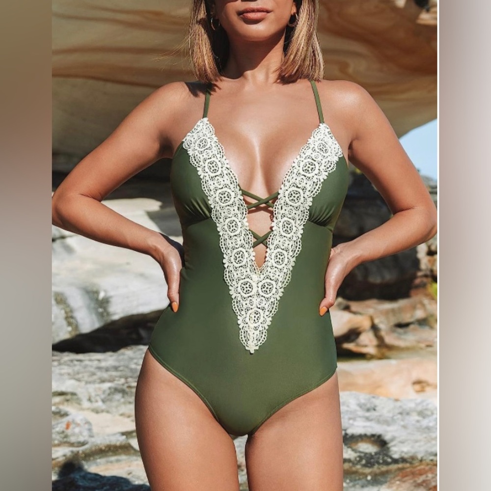 Cupshe Women's Plunging V-Neck Lace Trimmed One-Piece Swimsuit Vintage Bathing